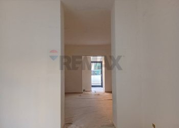 Hall / corridoio - Locale Commerciale Corso Giannone
 
184, Caserta - foto 3