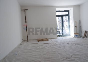 Stanza vuota - Locale Commerciale Corso Giannone
 
184, Caserta - foto 5