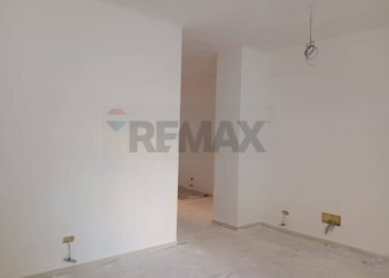 Stanza vuota - Locale Commerciale Corso Giannone
 
184, Caserta - foto 6