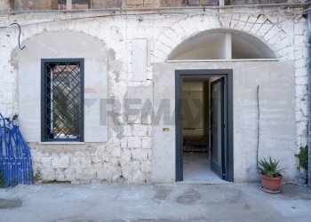 Casa all\'aperto - Locale Commerciale Corso Giannone
 
184, Caserta - foto 11