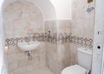 Bagno - Locale Commerciale Corso Giannone
 
184, Caserta - foto 13