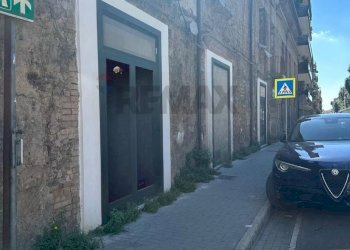 Edificio all\'aperto - Locale Commerciale Corso Giannone
 
184, Caserta - foto 14