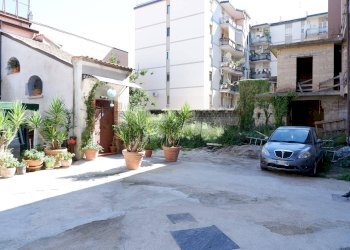 Edificio all\'aperto - Locale Commerciale CORSO GIANNONE
 
188, Caserta - foto 5