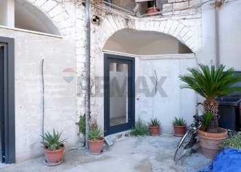 Terrazza - Locale Commerciale CORSO GIANNONE
 
188, Caserta - foto 6