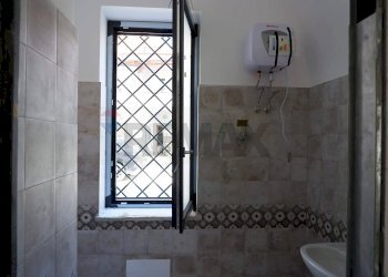 Bagno - Locale Commerciale CORSO GIANNONE
 
188, Caserta - foto 9