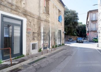Edificio all\'aperto - Locale Commerciale CORSO GIANNONE
 
188, Caserta - foto 15