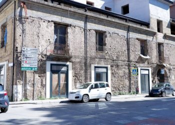 Edificio all\'aperto - Locale Commerciale CORSO GIANNONE
 
188, Caserta - foto 18