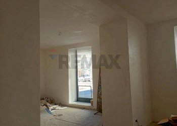 Stanza vuota - Locale Commerciale CORSO GIANNONE
 
188, Caserta - foto 21