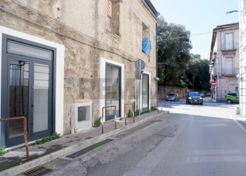 Edificio all\'aperto - Locale Commerciale CORSO GIANNONE
 
188, Caserta - foto 23