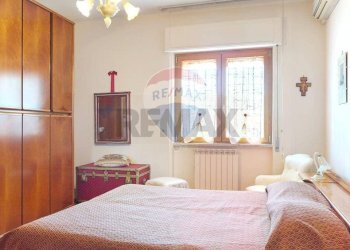 Camera / camera da letto - Appartamento Via Giuseppe De Falco
 
4, Caserta - foto 32