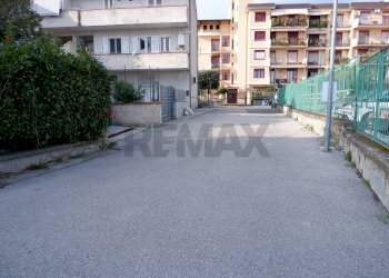 Edificio all\'aperto - Four-room apartment Via IV novembre, Calvi Risorta - photo 19