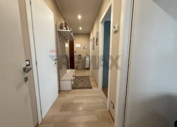 Hall / corridoio - Trilocale Corso Dante Alighieri
 
116, Cairo Montenotte - foto 1