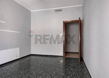 Stanza vuota - Trilocale Viale Perata
 
7, Albissola Marina - foto 9