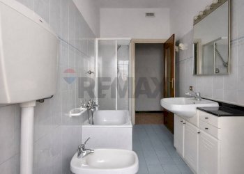 Bagno - Trilocale Viale Perata
 
7, Albissola Marina - foto 12