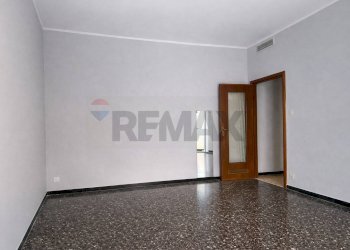 Stanza vuota - Trilocale Viale Perata
 
7, Albissola Marina - foto 19