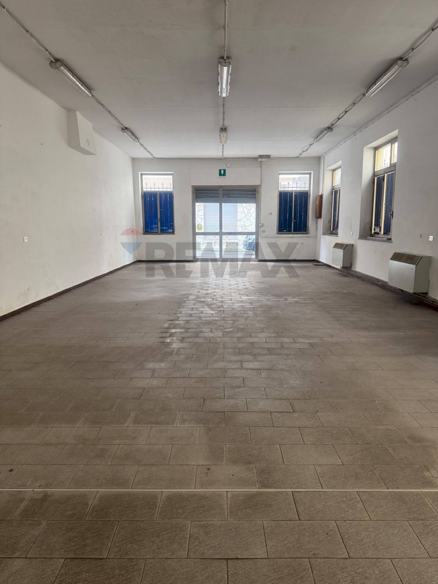 Stanza vuota - Commercial Premises Via Roma
 
27A, Altare - photo 1