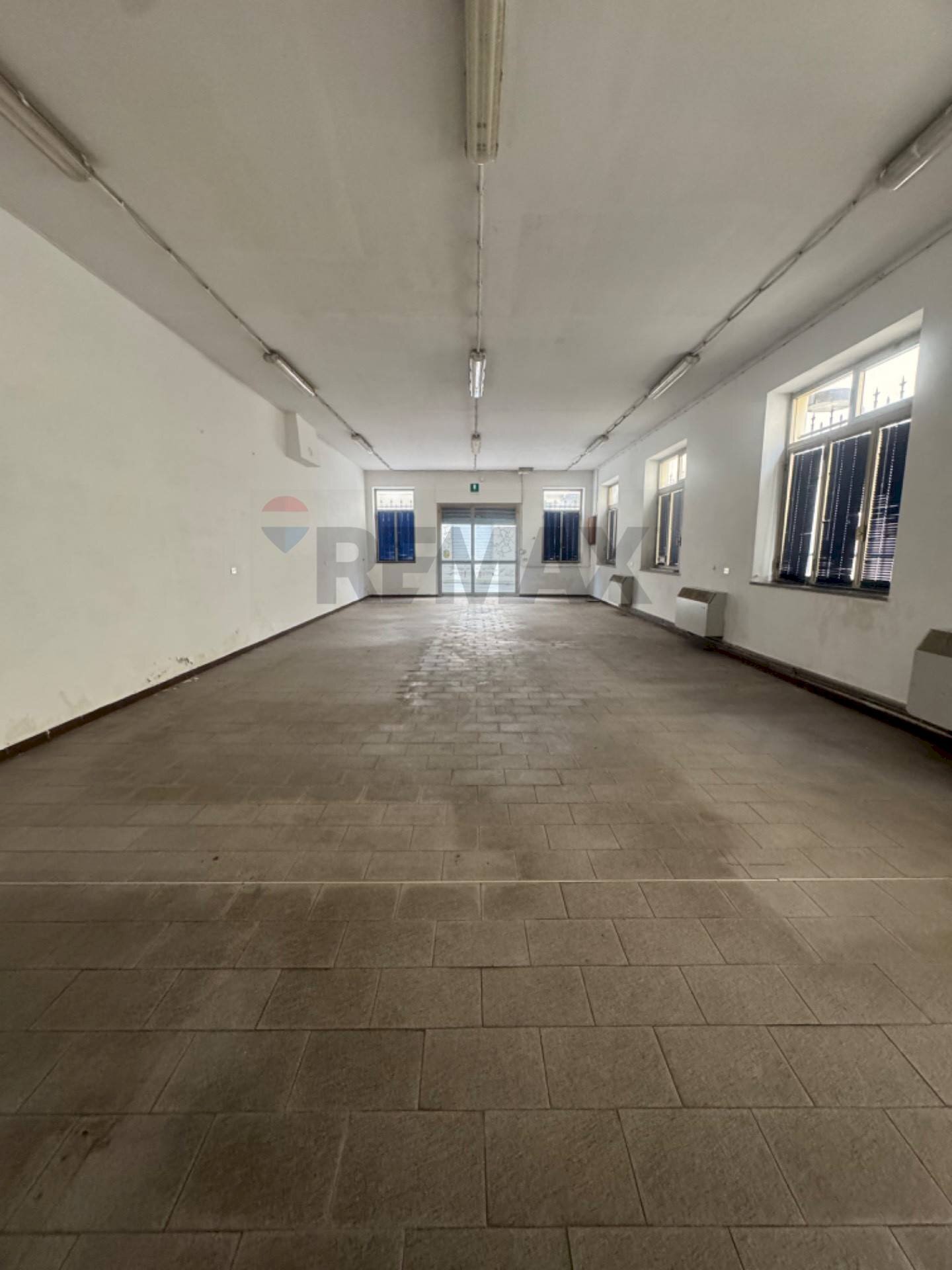 Parcheggio - Commercial Premises Via Roma
 
27A, Altare - photo 2