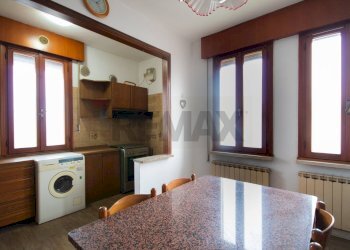 2 piano - cucina - Appartamento Via Livorno
 
9, Mira - foto 6