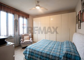 1 piano - camera - Appartamento Via Livorno
 
9, Mira - foto 6