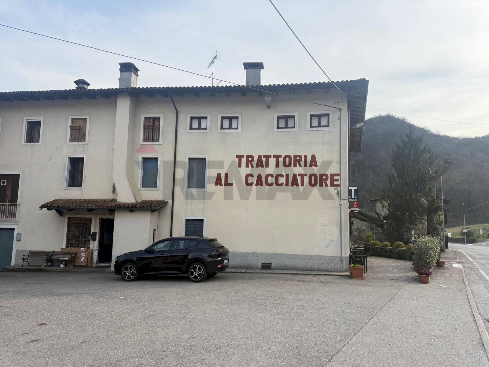 Edificio all\'aperto - Locale Commerciale Via Centro Priabona
 
13, Monte di Malo - foto 1