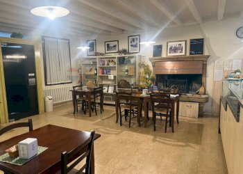 Sala da pranzo - Locale Commerciale Via Centro Priabona
13, Monte di Malo - foto 7
