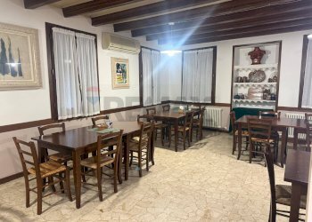 Sala da pranzo - Locale Commerciale Via Centro Priabona
13, Monte di Malo - foto 9
