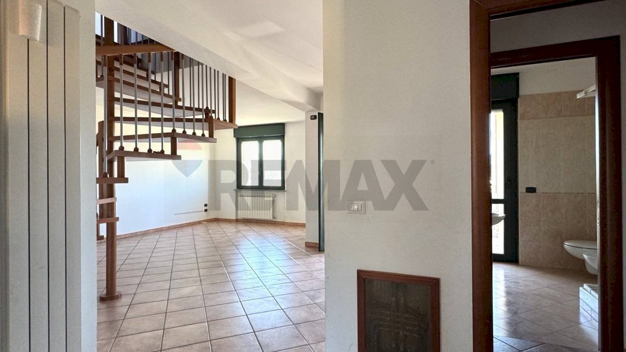 Stanza vuota - Villa Bifamiliare Via Enrico De Nicola
1/A, L'Aquila - foto 3