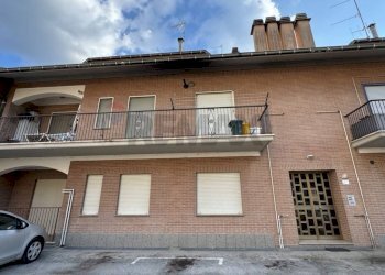 Edificio all\'aperto - Trilocale Corso Sallustio
 
330, Pizzoli - foto 1