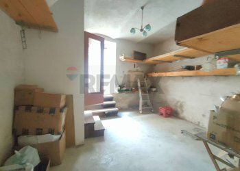 Dispensa di stoccaggio - Semi-detached house Via San Carlo
 
Snc, L'Aquila - photo 22