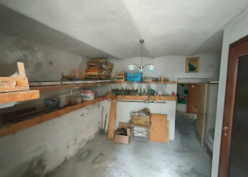 Dispensa di stoccaggio - Semi-detached house Via San Carlo
 
Snc, L'Aquila - photo 23