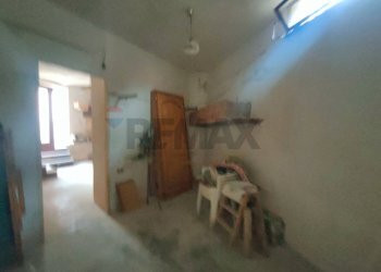 Hall / corridoio - Semi-detached house Via San Carlo
 
Snc, L'Aquila - photo 24