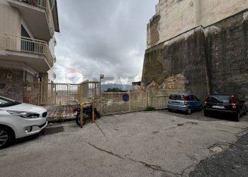 Edificio all\'aperto - Box Via Porta Posillipo
 
80, Napoli - photo 1