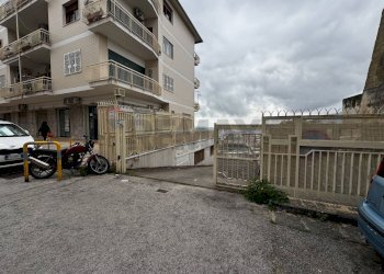 Edificio all\'aperto - Box Via Porta Posillipo
 
80, Napoli - photo 4