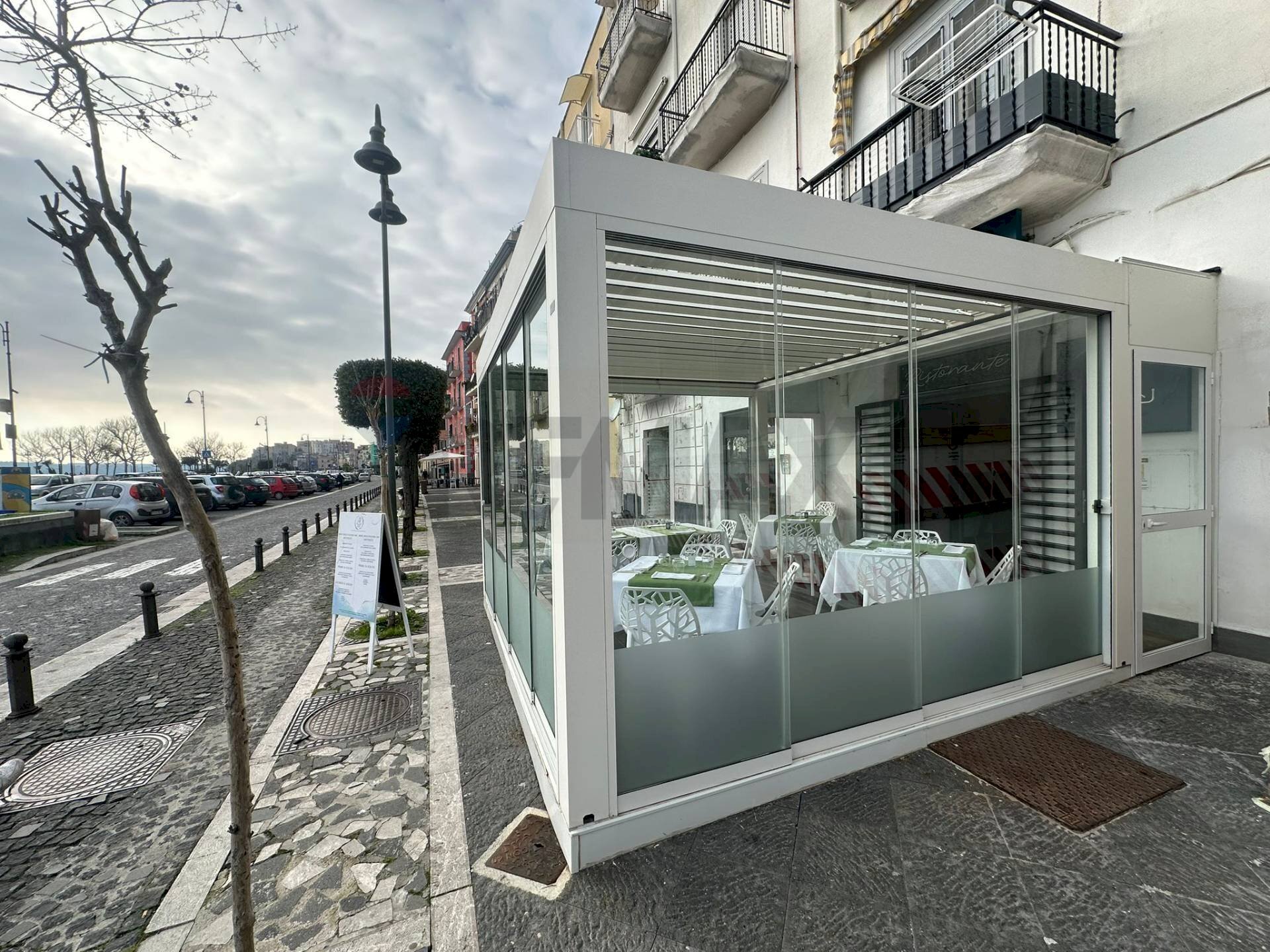 Terrazza - Commercial Premises Corso Umberto
 
123, Pozzuoli - photo 1