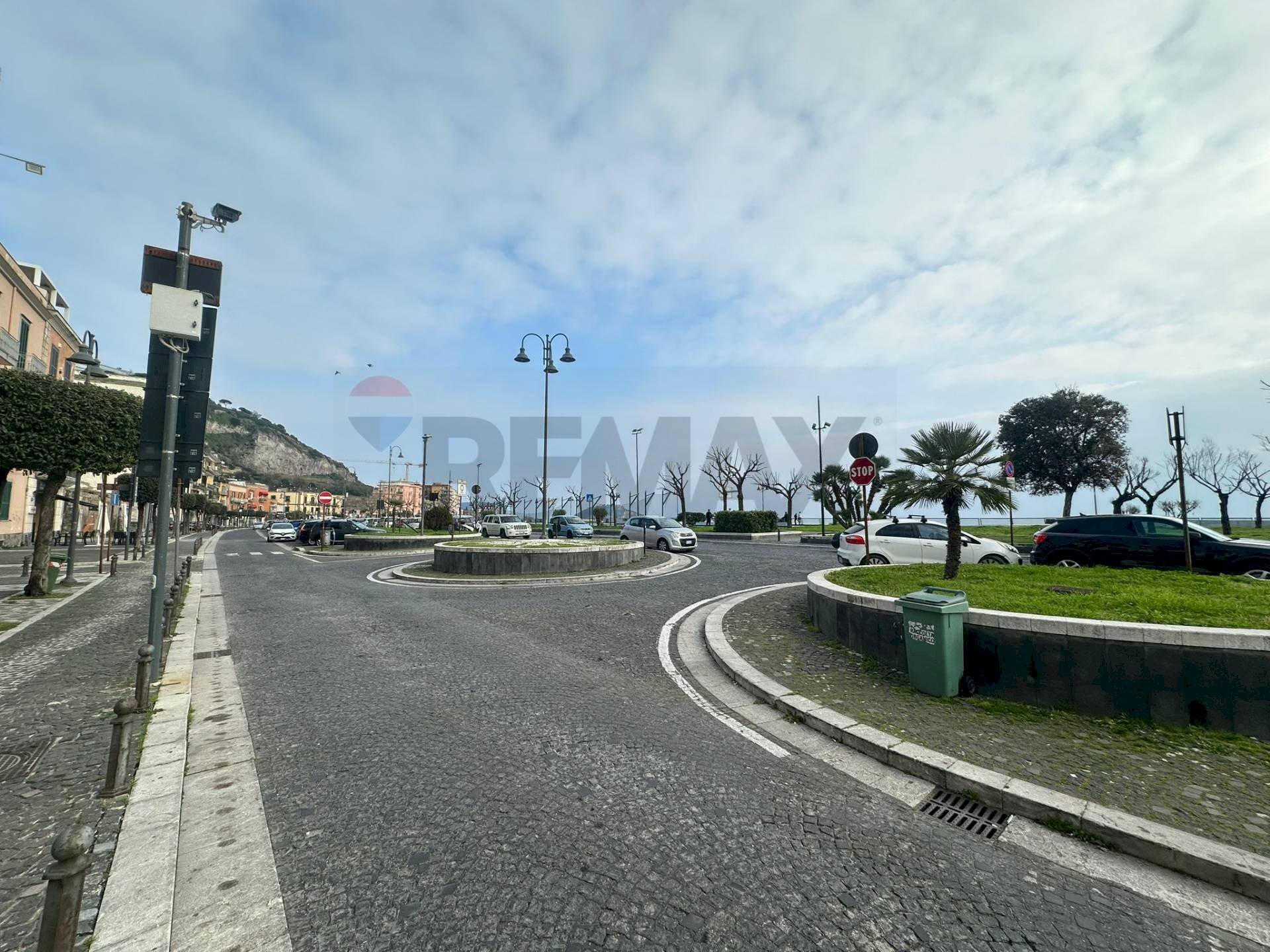 Edificio all\'aperto - Commercial Premises Corso Umberto
 
123, Pozzuoli - photo 3