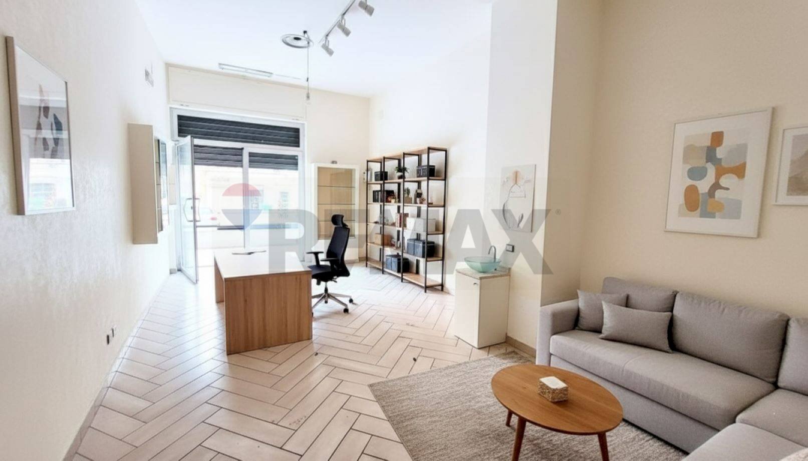 Ufficio - Commercial Premises Via Ferrante Imparato
209-211, Napoli - photo 2