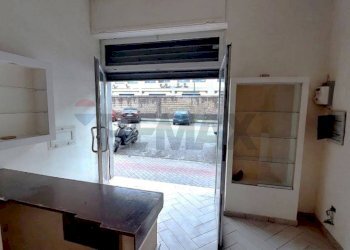 Camera / camera da letto - Ufficio Via Ferrante Imparato
 
209-211, Napoli - foto 7