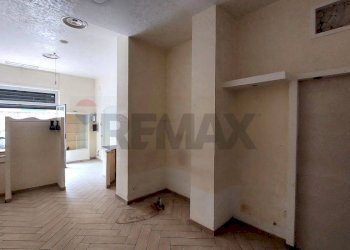 Stanza vuota - Ufficio Via Ferrante Imparato
 
209-211, Napoli - foto 18