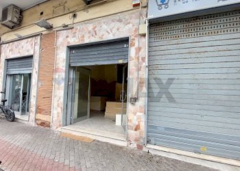 Edificio all\'aperto - Ufficio Via Ferrante Imparato
 
209-211, Napoli - foto 22