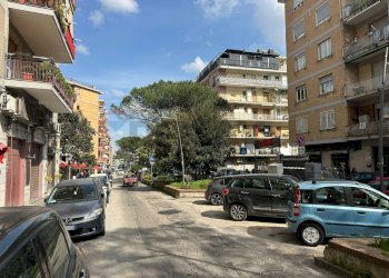 Edificio all\'aperto - Locale Commerciale VIA NICOLARDI
 
51, Napoli - foto 3