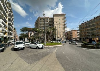 Edificio all\'aperto - Locale Commerciale VIA NICOLARDI
 
51, Napoli - foto 10