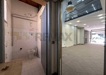 Bagno - Locale Commerciale VIA NICOLARDI
 
51, Napoli - foto 15