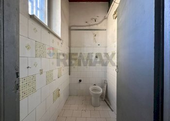 Bagno - Locale Commerciale VIA NICOLARDI
 
51, Napoli - foto 16