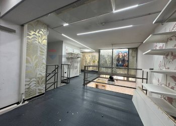 Ricezione / Lobby - Locale Commerciale VIA NICOLARDI
 
51, Napoli - foto 21