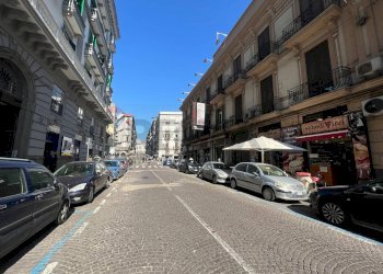 Edificio all\'aperto - Negozio Via Pietro Colletta
 
62, Napoli - foto 4