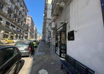 Edificio all\'aperto - Negozio Via Pietro Colletta
 
62, Napoli - foto 7