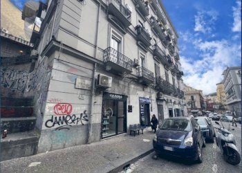 Edificio all\'aperto - Negozio Via Pietro Colletta
 
62, Napoli - foto 9