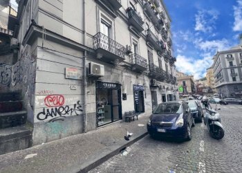 Edificio all\'aperto - Negozio Via Pietro Colletta
 
62, Napoli - foto 11
