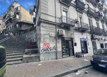 Edificio all\'aperto - Negozio Via Pietro Colletta
 
62, Napoli - foto 12