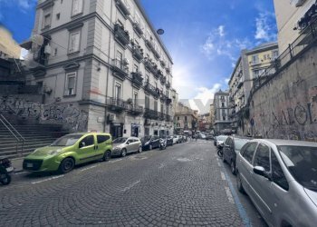 Edificio all\'aperto - Negozio Via Pietro Colletta
 
62, Napoli - foto 13